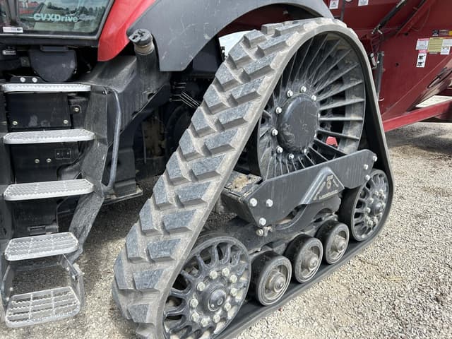 Image of Case IH Magnum 380 equipment image 4