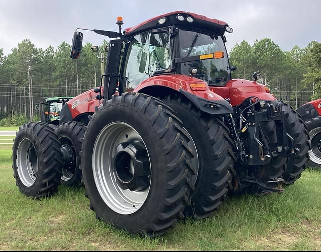 Image of Case IH Magnum 400 equipment image 2