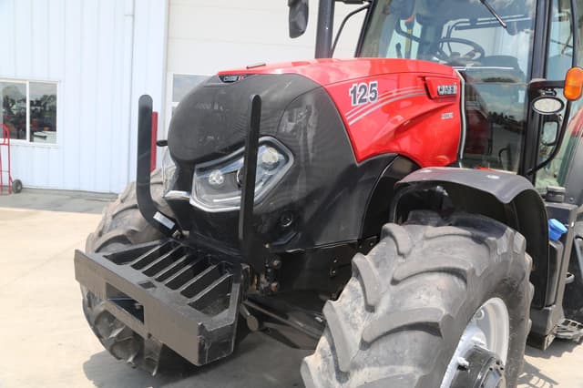 Image of Case IH Maxxum 125 equipment image 3