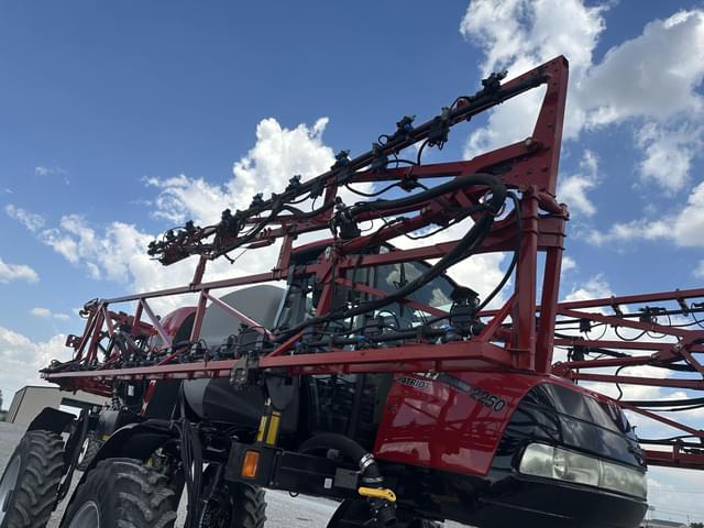 Image of Case IH Patriot 2250 equipment image 2