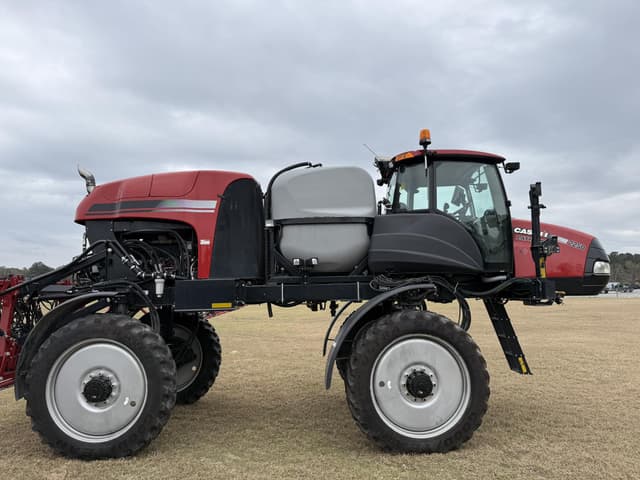 Image of Case IH Patriot 2250 equipment image 3