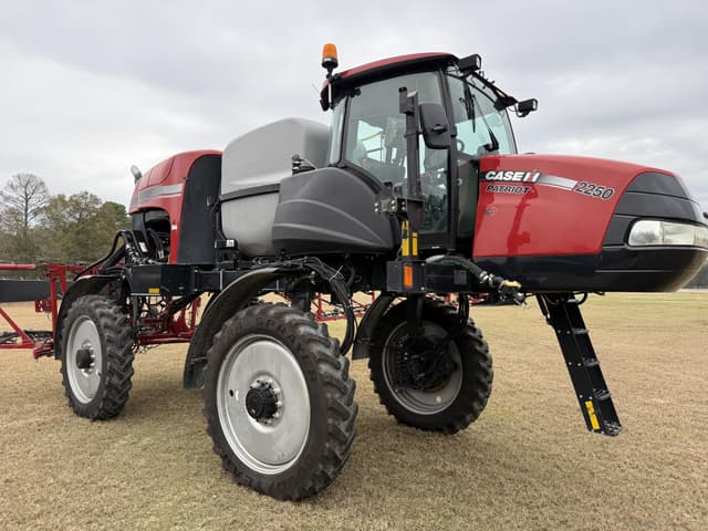 Image of Case IH Patriot 2250 equipment image 4