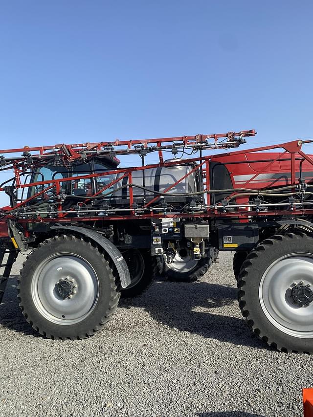 Image of Case IH Patriot 3240 equipment image 3