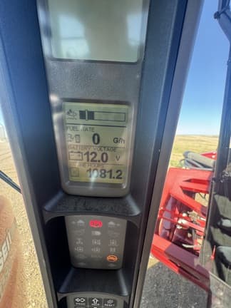 Image of Case IH Patriot 3340 equipment image 4