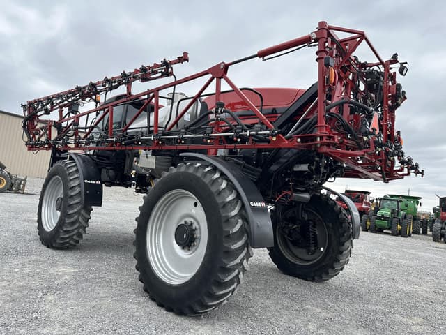 Image of Case IH Patriot 3340 equipment image 4