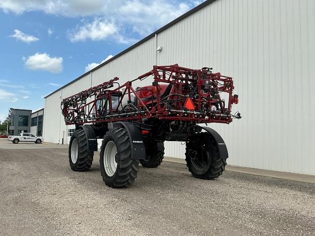 Image of Case IH Patriot 3340 equipment image 2