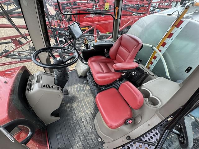 Image of Case IH Patriot 3340 equipment image 3