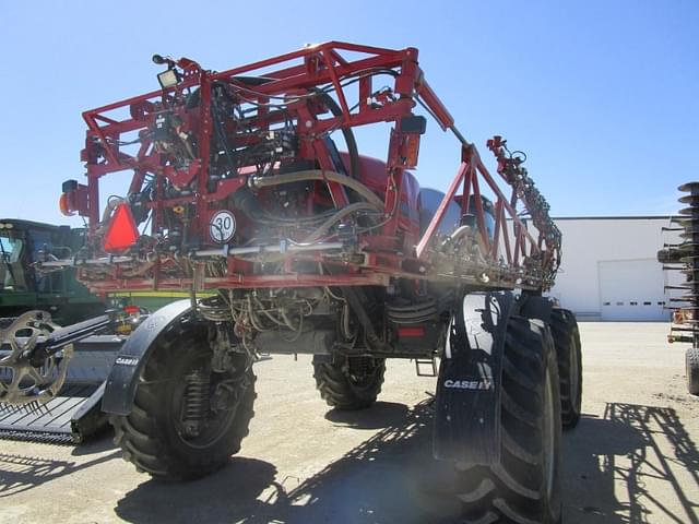 Image of Case IH Patriot 3340 equipment image 4