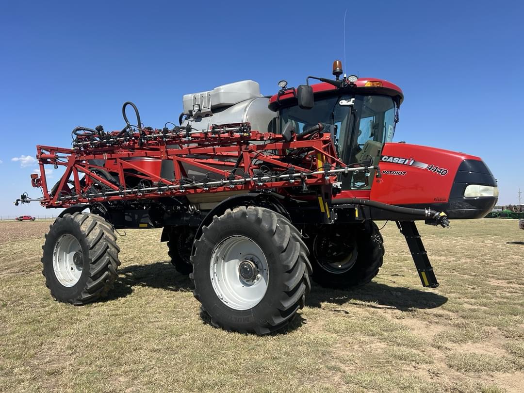 Image of Case IH Patriot 4440 Primary image