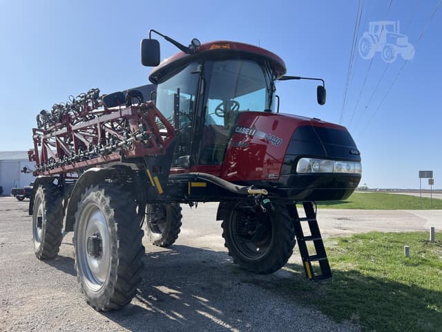 Image of Case IH Patriot 4440 equipment image 1