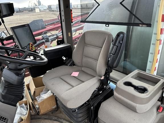 Image of Case IH Patriot 4440 equipment image 1