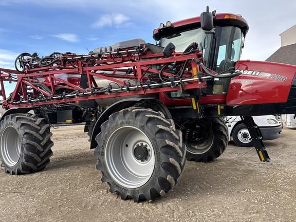 Image of Case IH Patriot 4440 equipment image 3