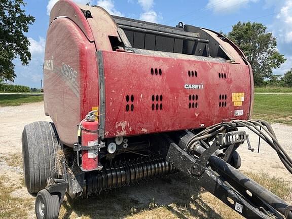 Image of Case IH RB565 Premium HD equipment image 2