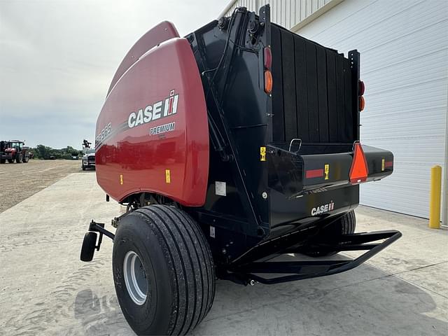 Image of Case IH RB565 equipment image 3