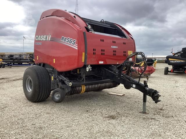 Image of Case IH RB565 Premium equipment image 1
