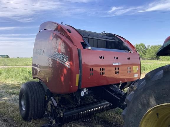 Image of Case IH RB565 equipment image 2