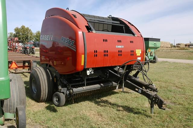 Image of Case IH RB565 Premium HD equipment image 1