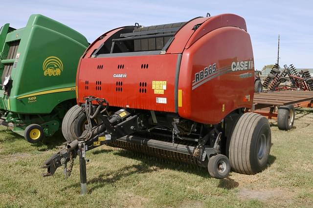 Image of Case IH RB565 equipment image 3