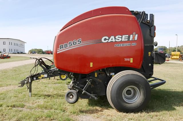 Image of Case IH RB565 Premium HD equipment image 4