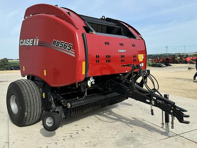 Image of Case IH RB565 Premium equipment image 1