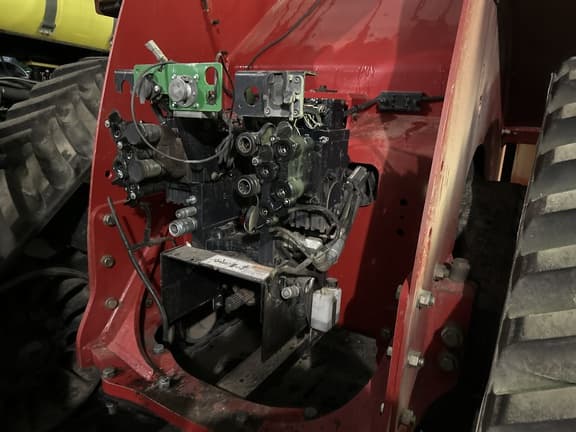 Image of Case IH Steiger 620 Quadtrac Image 1