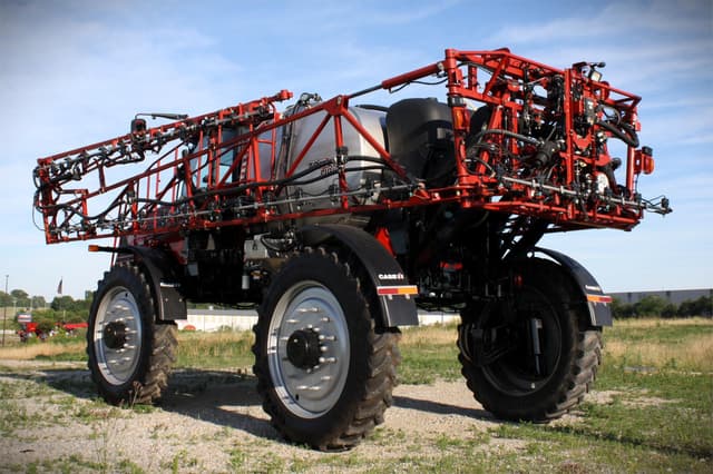 Image of Case IH 5550 Trident equipment image 2