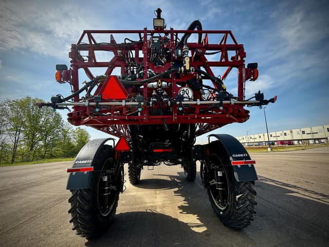 Image of Case IH 5550 Trident equipment image 3