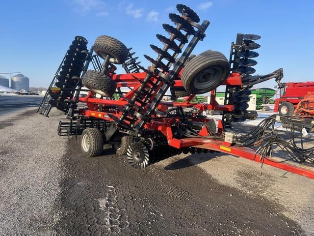 Image of Case IH 335VT equipment image 1