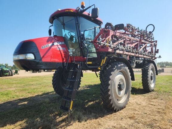 Main image Case IH Patriot 4440