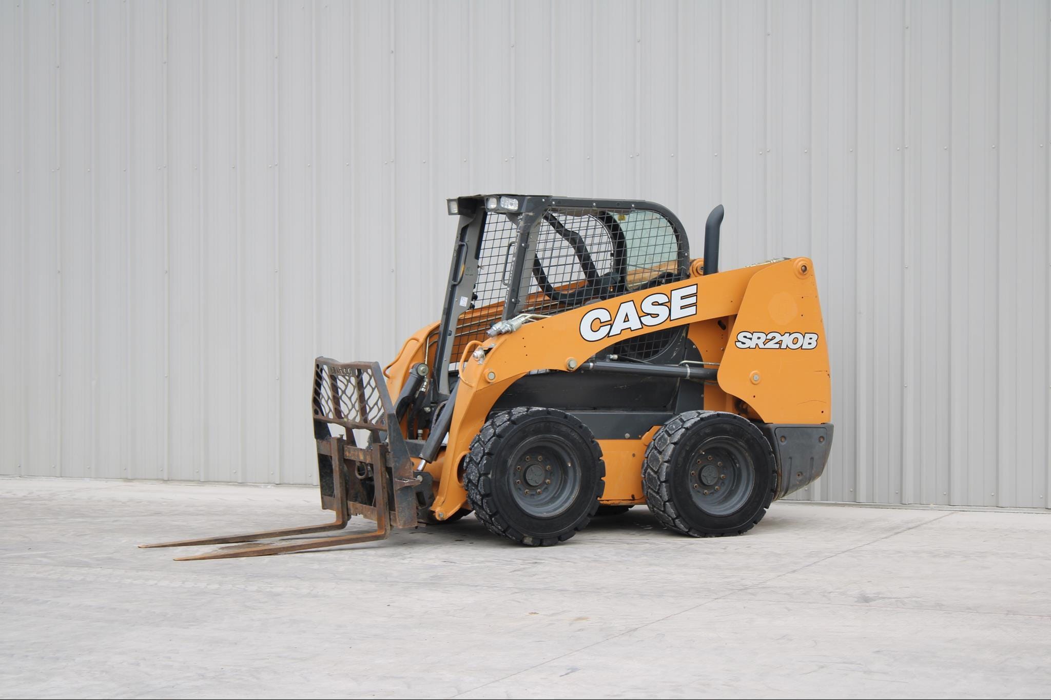 2020 Case SR210B Equipment Image0