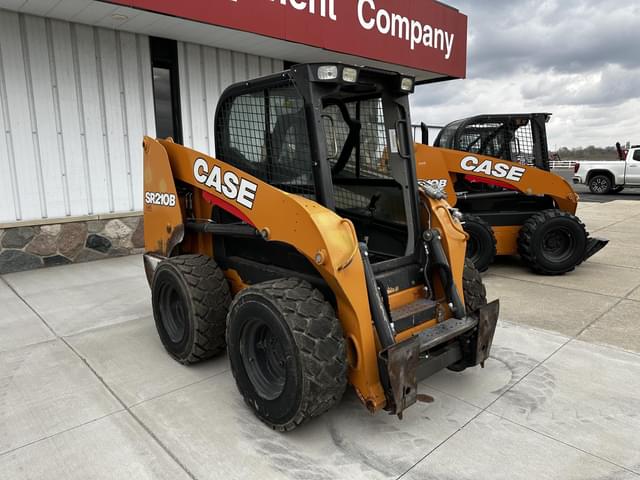 Image of Case SR210B equipment image 2