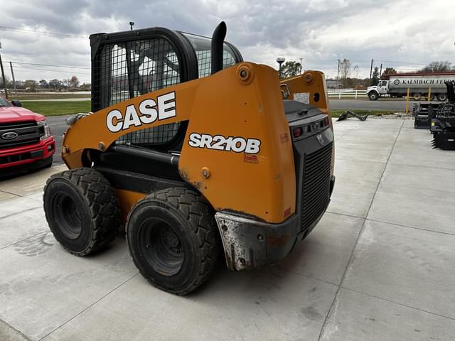 Image of Case SR210B equipment image 4