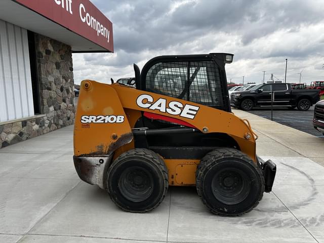 Image of Case SR210B equipment image 3