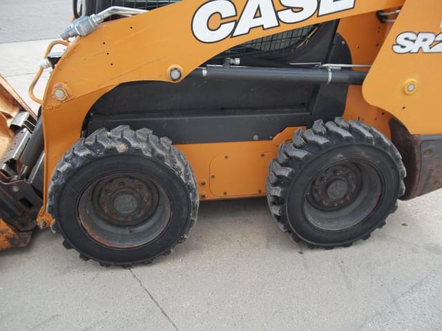 Image of Case SR210B equipment image 4