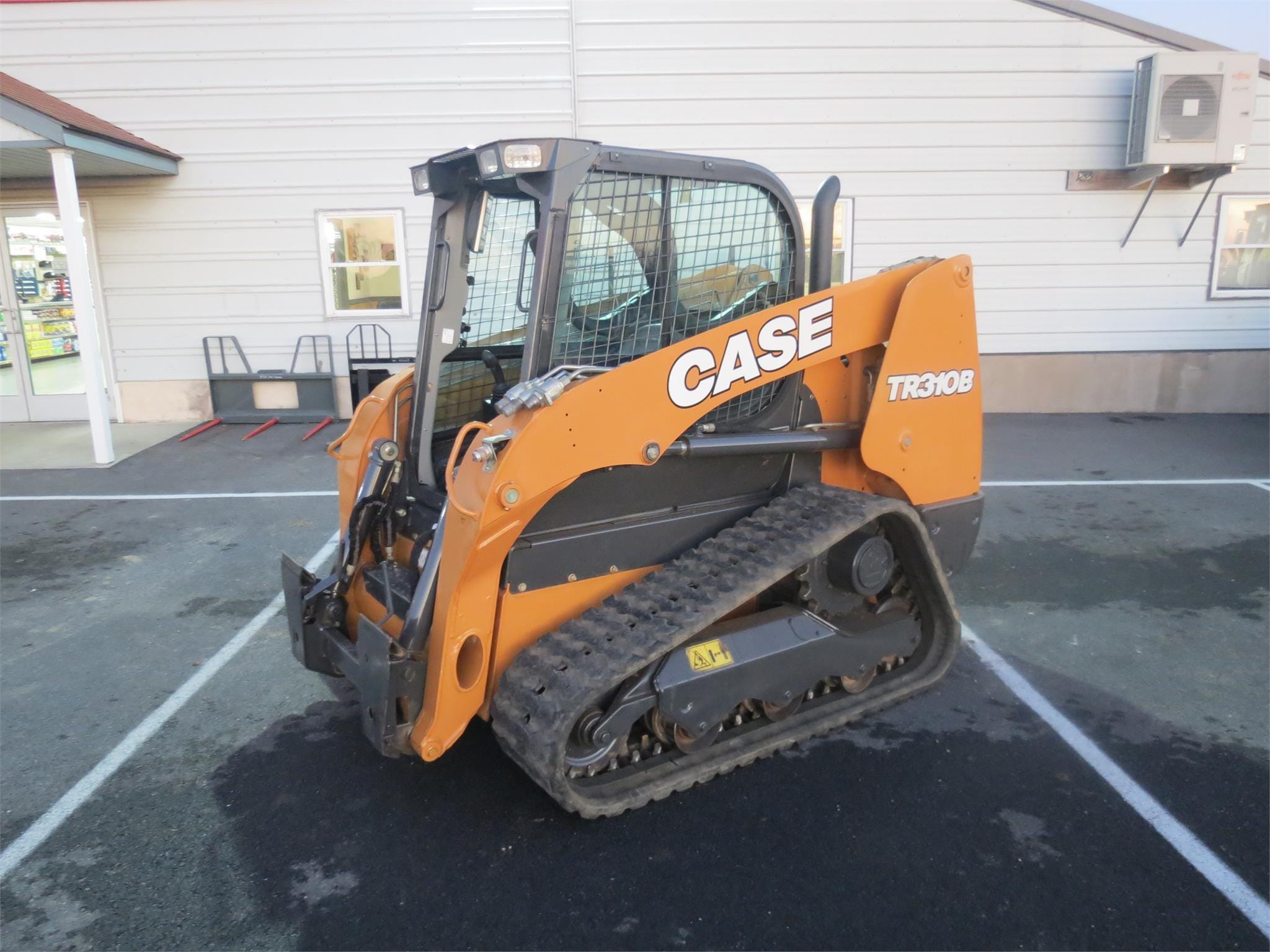 2020 Case TR310B Equipment Image0