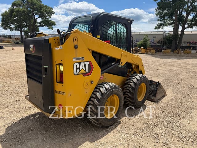 Image of Caterpillar 236D3 equipment image 2