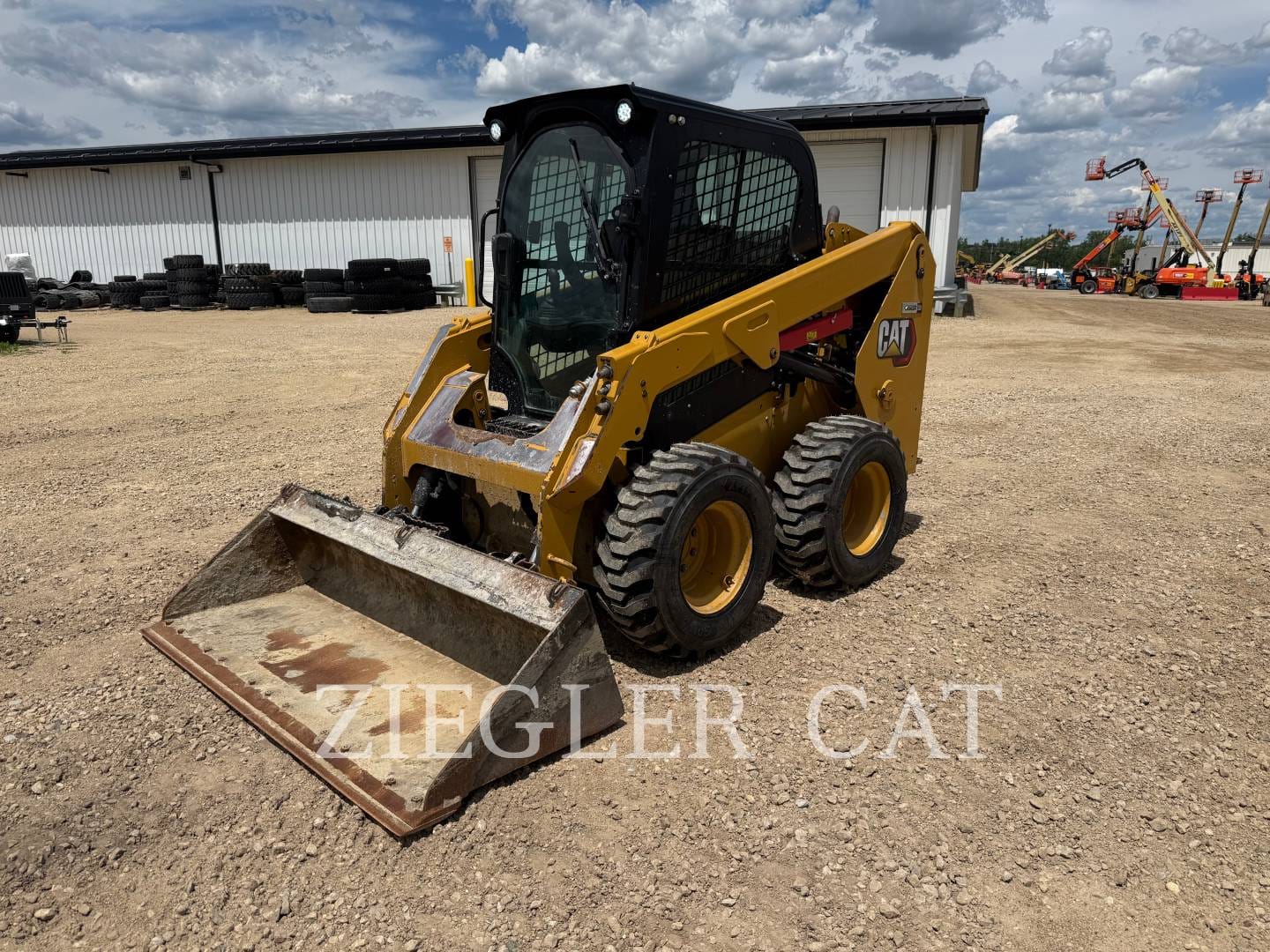 2020 Caterpillar 236D3 Equipment Image0