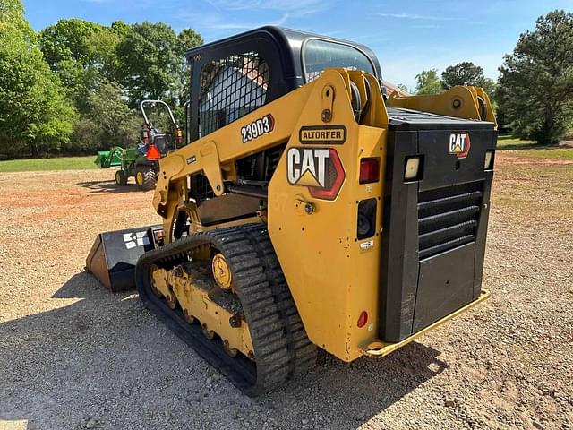 Image of Caterpillar 239D3 equipment image 2