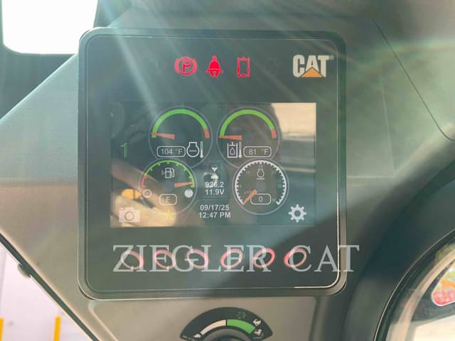 Image of Caterpillar 246D3 equipment image 4