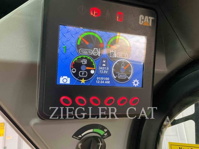 Image of Caterpillar 246D3 equipment image 4