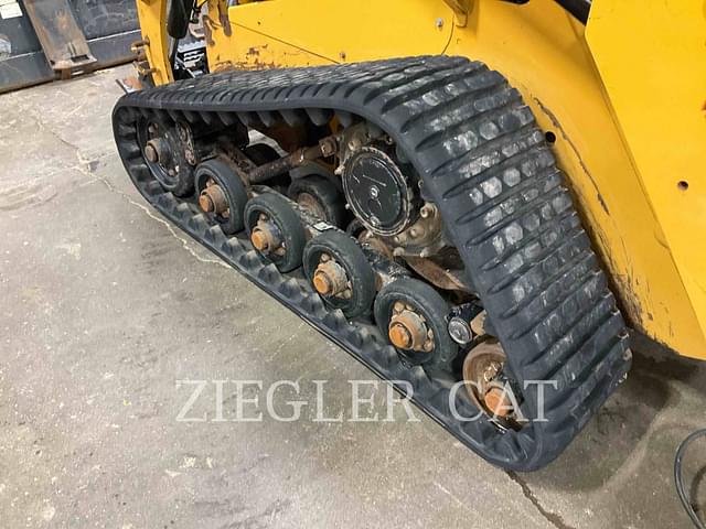 Image of Caterpillar 257D3 equipment image 3