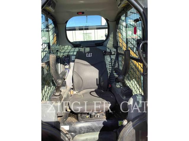Image of Caterpillar 257D3 equipment image 4