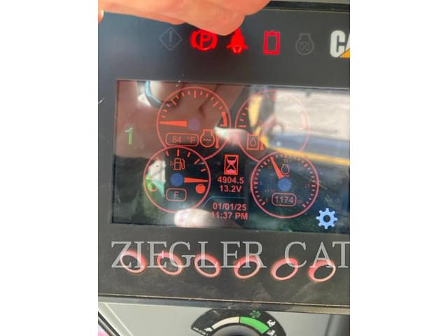 Image of Caterpillar 259D3 equipment image 4