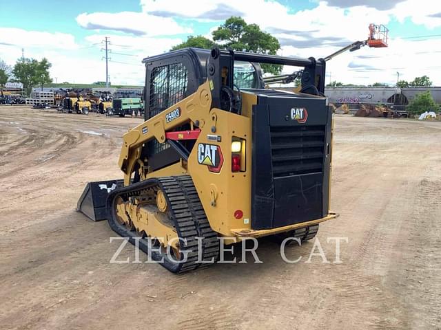 Image of Caterpillar 259D3 equipment image 3