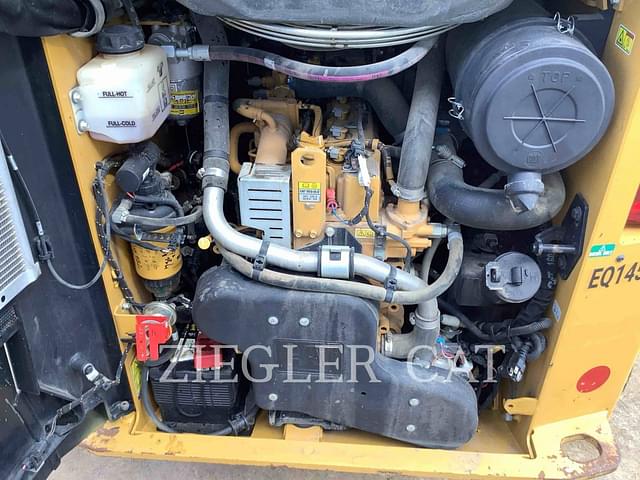 Image of Caterpillar 259D3 equipment image 4