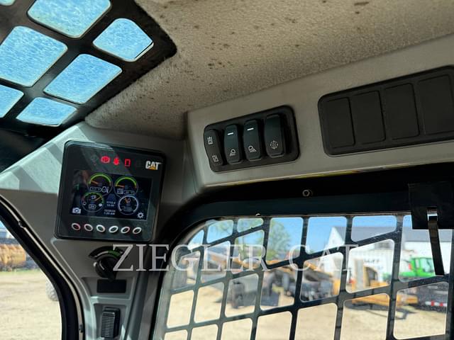Image of Caterpillar 262D3 equipment image 1