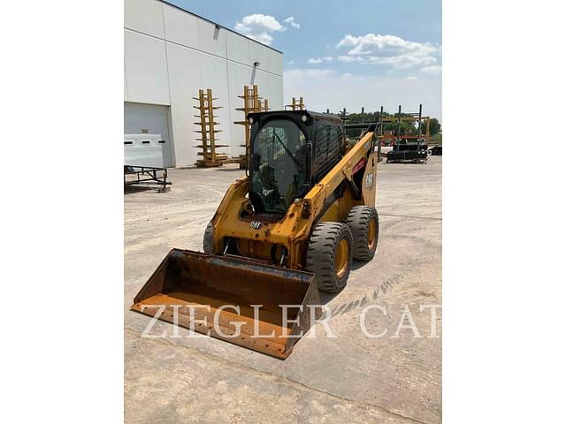 Image of Caterpillar 262D3 equipment image 4