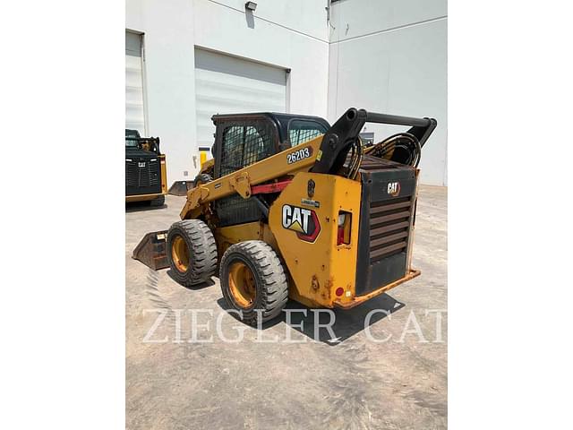 Image of Caterpillar 262D3 equipment image 4