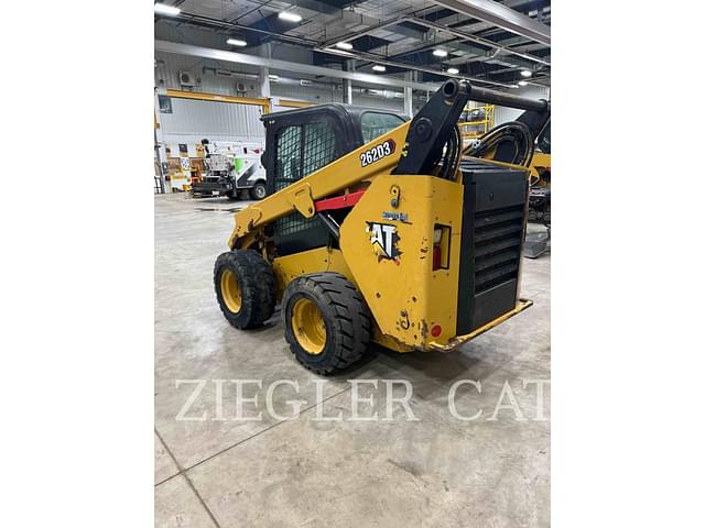 Image of Caterpillar 262D3 equipment image 3