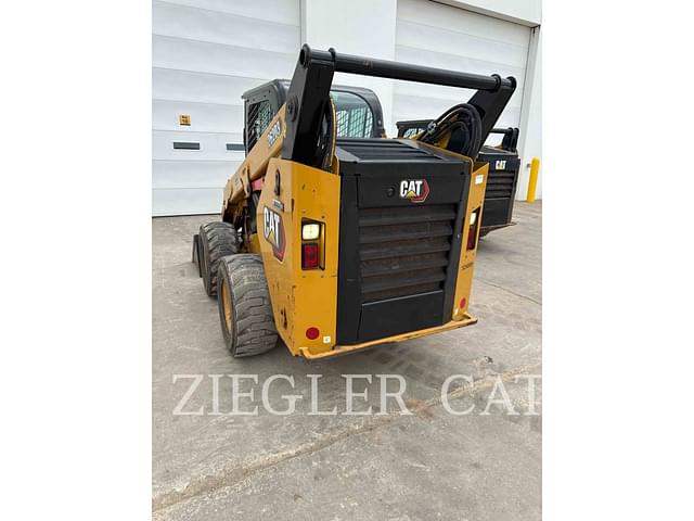 Image of Caterpillar 262D3 equipment image 2